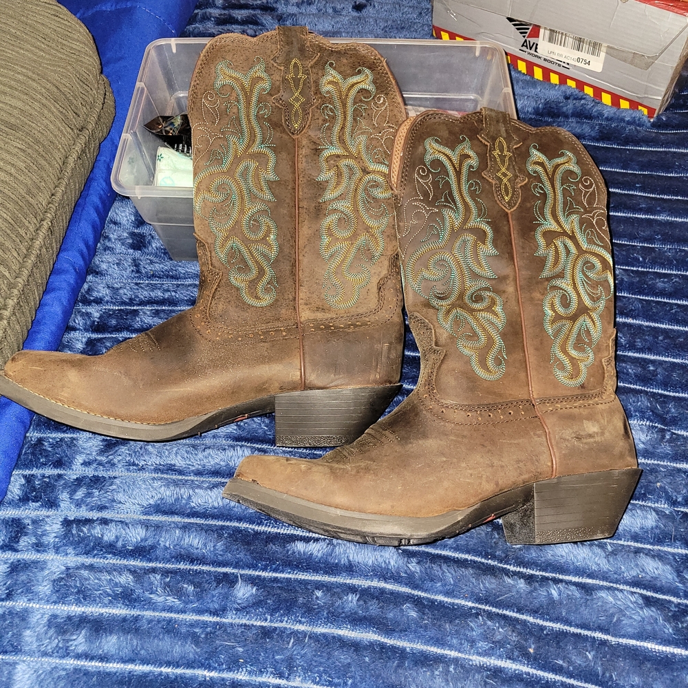 Justin Boots Brown Heeled Boots with Blue Embroidery